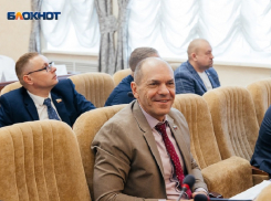 Виталий Цуканов не изменяет своим традициям: по-прежнему «атомщик» и спортсмен, и немного депутат