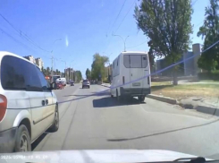 Волгодонского водителя «Доджа», совершившего опасный обгон, привлекли к ответственности