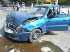  «Мерседес Бенц» не поделил дорогу с «Шансом» на Ленина в Волгодонске 