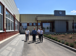 Замгубернатора Окунев призвал ускорить работы по вводу в эксплуатацию школы и детского сада в Лагутниках