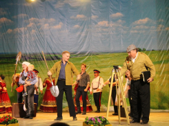 Историю создания Волгодонска на сцене показали в День города