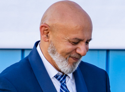 Руководитель новой гимназии на В-9 претендует на звание «Директор года»