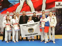 С четырьмя призовыми местами вернулись рукопашники в Волгодонск со всероссийских соревнований