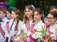 Больше 50 выпускников одиннадцатых классов получили аттестаты с «отличием» 