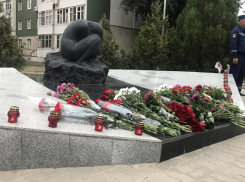 Волгодонск помнит: 26 лет боли и памяти о жертвах теракта 1999 года