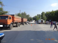 В Цимлянске «пятерка» угодила под «Камаз» 