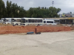 В Волгодонске территорию вокзала разрыли вдоль и поперек