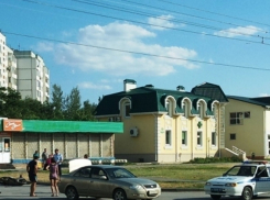 В Волгодонске 42-летний мужчина свалился со скутера и попал под колеса автомобиля «Nissan»
