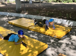 Спортивные состязания, отдых на привале и военно-полевая кухня: юные волгодонцы остались в восторге от игры «Зарничка»