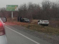 «Десятку» разорвало на две части после страшного ДТП возле Волгодонска