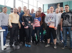 В преддверии 23 февраля в Волгодонске прошел чемпионат по классическому жиму лежа