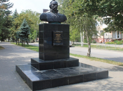 12 лет назад в Волгодонске был открыт памятник атаману Матвею Платову