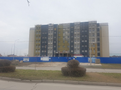 У медсанчасти АЭС на Гагарина установили фонари 