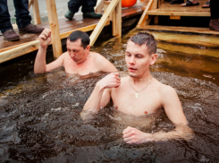 ФОТОРЕПОРТАЖ с Крещенской купели в волгодонском порту