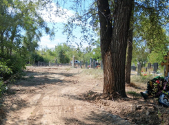 В Волгодонске расширили Аллею почетных захоронений