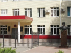 «В школу №12 были поставлены аналогичные завтраки, там жалоб нет»: директор компании «Фабрика кухня» об отравлении детей в школе №7