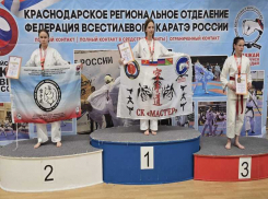 Феерический апрель: юные чемпионы Волгодонска покорили кумитэ и ката