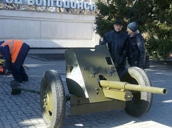 Новая достопримечательность в виде противотанковой пушки появилась в Волгодонске
