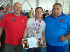 Волгодонец занял призовые места на Кубанском турнире по армрестлингу