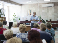 Проблема с трудоустройством есть и в Волгодонске, - Виктор Халын 