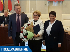 Директора эколого-исторического музея Ирину Павлинок с юбилеем поздравили на аппаратном совещании 