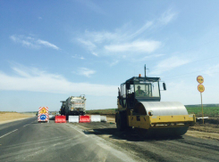 «Дорогу Морозовск - Цимлянск наконец-то решили починить!» – читатель