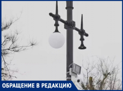 После дорогостоящей реставрации обелиска строителям Цимлянской ГЭС у фонаря отвалился плафон