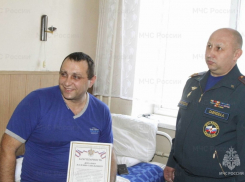 Осколочное ранение получил спасатель из Волгодонска, доставляя воду на Донбасс