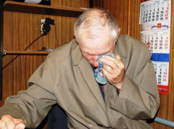 В Волгодонске из дома 74-летнего пенсионера украли почти 130 000 рублей