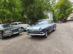  Ретро-волна на Дону: клуб «ДонРетро» отметил юбилей Волгодонска автопробегом по улицам города