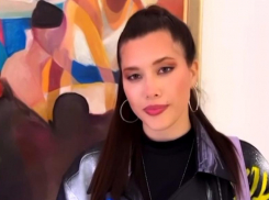 Анет Сай извинилась за свое видео поездки на авто ГИБДД до аэропорта