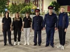 В станице Романовской пытаются задерживать гуляющих по ночам школьников