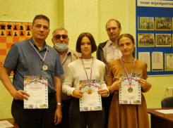 Четыре десятка спортсменов сразились в чемпионате Волгодонска по быстрым шахматам 