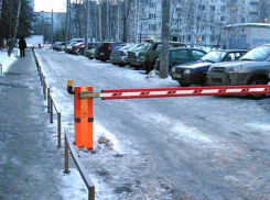 Волгодонск избавят от незаконно установленных шлагбаумов, ворот и бетонных блоков