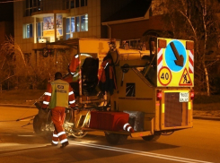 На дороги в Волгодонске начали наносить пластиковую разметку