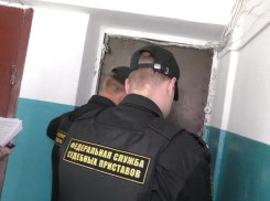 В каких случаях волгодонцам придется платить задолженность соседей: чем опасны долги по «коммуналке», причины и последствия