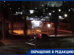 «Каждую ночь мы слышим визг колес»: жители В-5 о дрифте на парковке гипермаркета