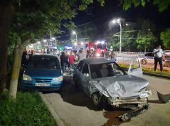 ДТП с участием пяти автомобилей произошло в «кармане» на проспекте Строителей