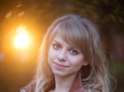 Шестнадцатая участница конкурса «Мисс Блокнот» считает себя «вымирающим видом»