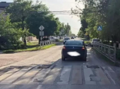 10-летнего ребенка сбил автомобиль на пешеходном переходе в Цимлянске