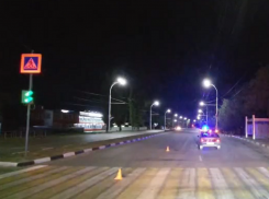 Пожилой водитель проехал на красный свет светофора и сбил подростка на пешеходном переходе в Волгодонске