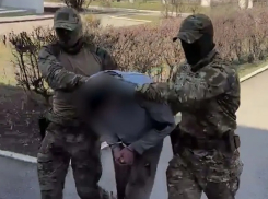 Применил насилие к мужчине: в Волгодонске задержали опасного вымогателя-металлиста, который ставил людей «на счетчик»