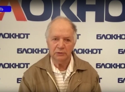 Обращаюсь к администрации Волгодонска с просьбой убрать свалку возле нашего дома хотя бы до 9 мая, - ветеран Юрий Лебедев