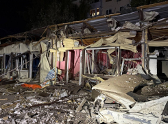 Частично разрушен один из самых высоких домов Батайска, взрывы прогремели в Ростове: Ростовская область пережила один из самых массированных налетов украинских БПЛА