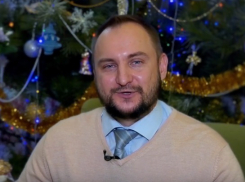 Депутат Владимир Брагин поздравил Волгодонск с Новым Годом