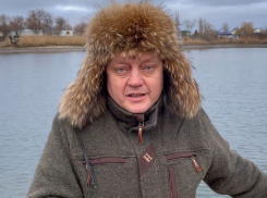 «За лучший ролик премия 50 тысяч рублей»: Олег Пахолков призвал снимать аквалангистов, вылавливающих раков