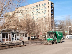 В Волгодонске стартовали работы по уборке улиц от грязи и пыли 