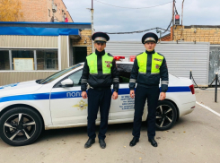 Полицейские помогли беременной женщине добраться до роддома Волгодонска