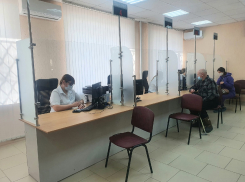 Шаг вперед на улучшение обслуживания в поликлинике: открытая регистратура заработала в поликлинике Волгодонска на улице Ленина