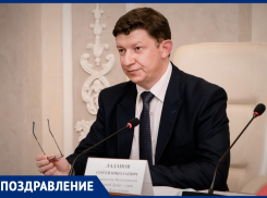 Председатель Думы Волгодонска и глава города Сергей Ладанов отмечает день рождения